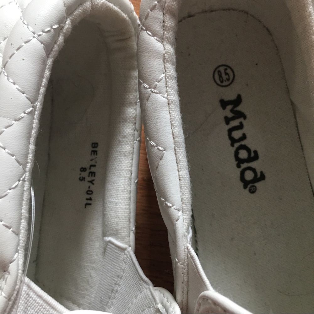 New Mudd flat sneakers size 8.5. - Picture 4 of 4
